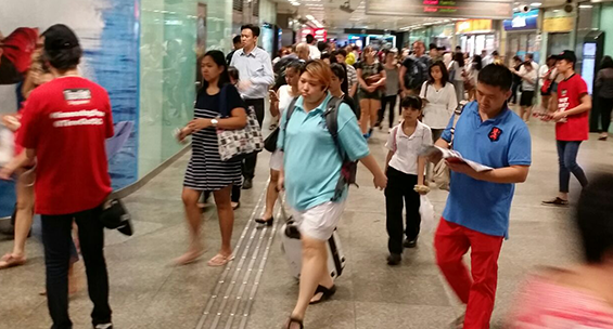 booklet-distribution-singapore-mrt-2