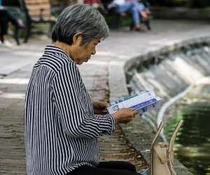 senior-reading-booklet-singapore-park-main image socmed
